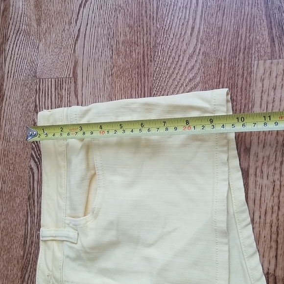 (30W) 2.1 Denim Yellow Summer Vacation Beach Cotton Blend Jean Shorts - Picture 5 of 9